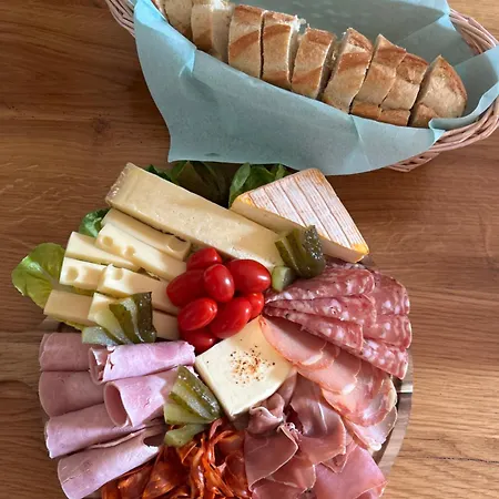 Vendangeoir Du Du Clos Pommier Feriehus *